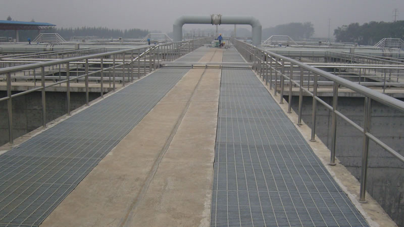 1531100303434190.jpg 平臺(tái)鋼格板使用案例.jpg